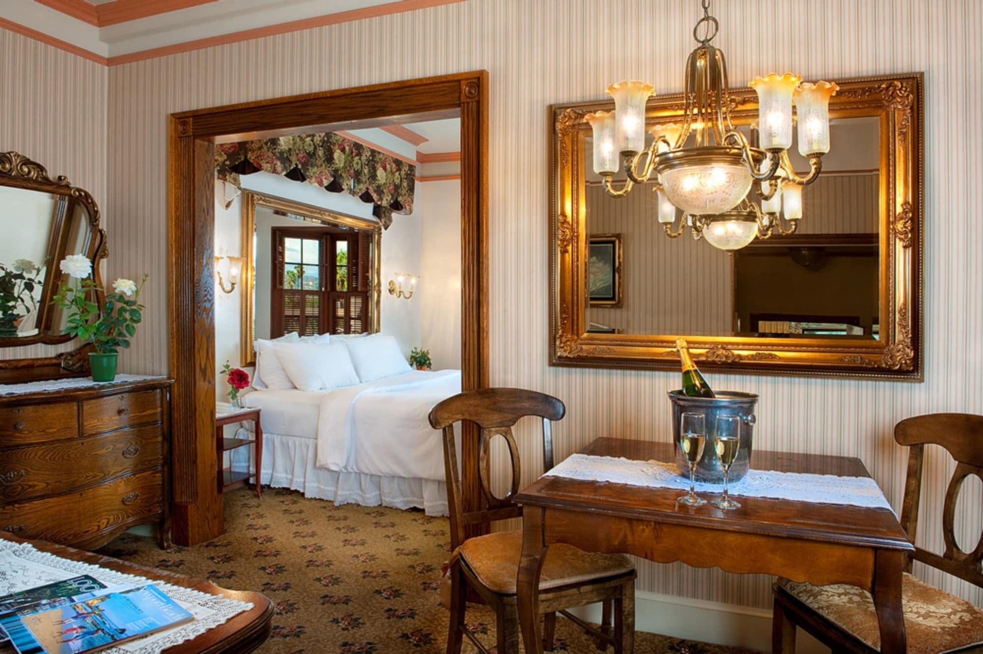 Doryman'S Oceanfront Inn Нюпорт Бийч Екстериор снимка
